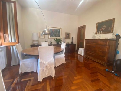 Appartamento in Via Michele Conforti 20, Salerno, 5 locali, 2 bagni