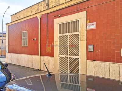 Bilocale in Vendita a Foggia, 49'000€, 72 m²