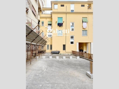 Bilocale in Vendita a Roma, 159'000€, 72 m²