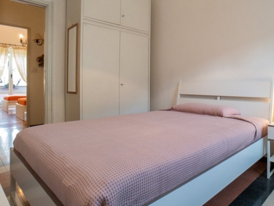 Camere in affitto in appartamento con 2 camere da letto a Greco, Milano