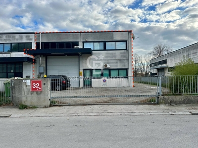 Edificio Industriale in vendita a Rimini - Zona: Viserba