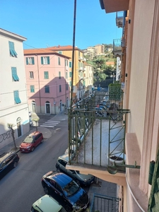 Quadrilocale a La Spezia, 1 bagno, arredato, 85 m², 2° piano, terrazzo