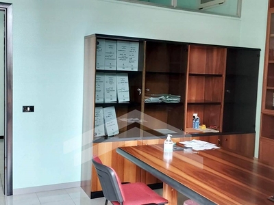 Ufficio in Affitto a Campobasso, zona Centro, 450€, 70 m², arredato