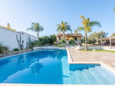 Prestigiosa villa di 294 mq in vendita, Via Gentiluomo, 88, Aradeo, Provincia di Lecce, Puglia