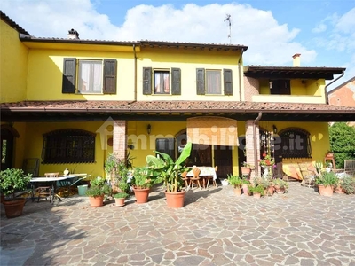 Villa unifamiliare cascina bosco, 47, Bosco Soncina, Monticelli Pavese